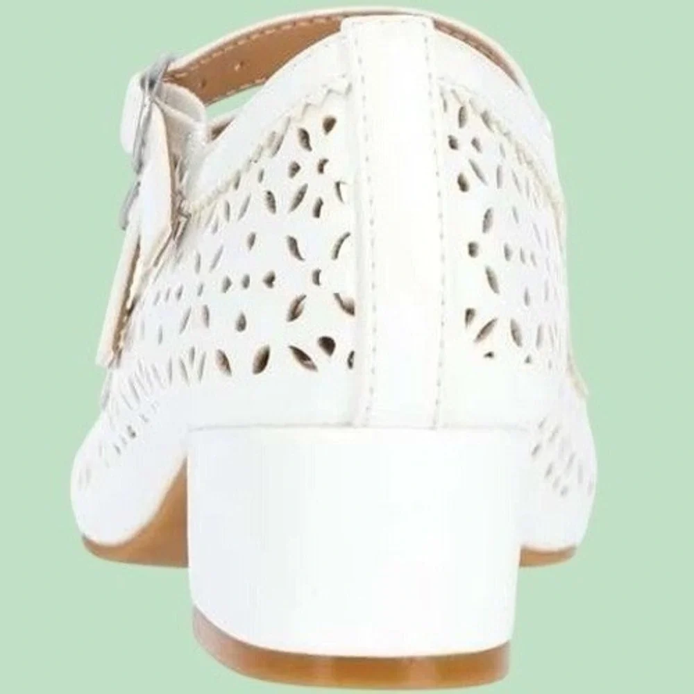 NWT Size 8 Wonder Nation Girls White Eyelet Dress Shoes Low Heel Mary Jane